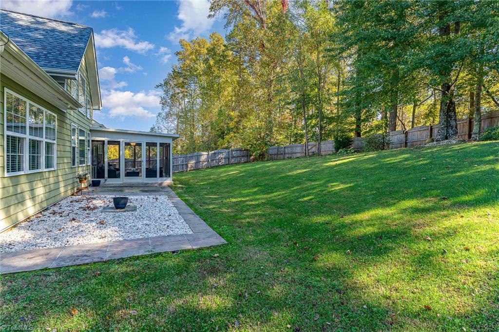 2360 Rockland Circle