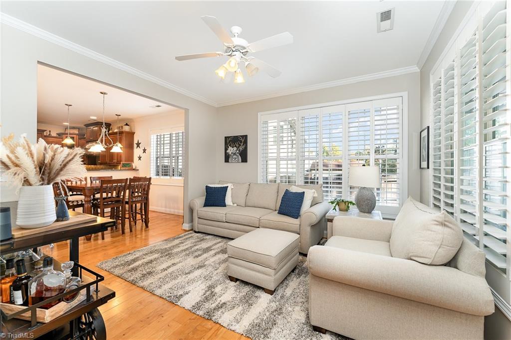 2360 Rockland Circle