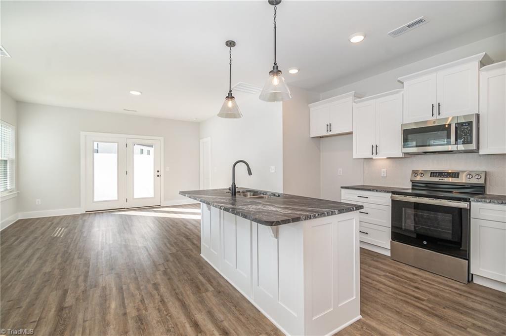 922 Cannon Crossing Circle