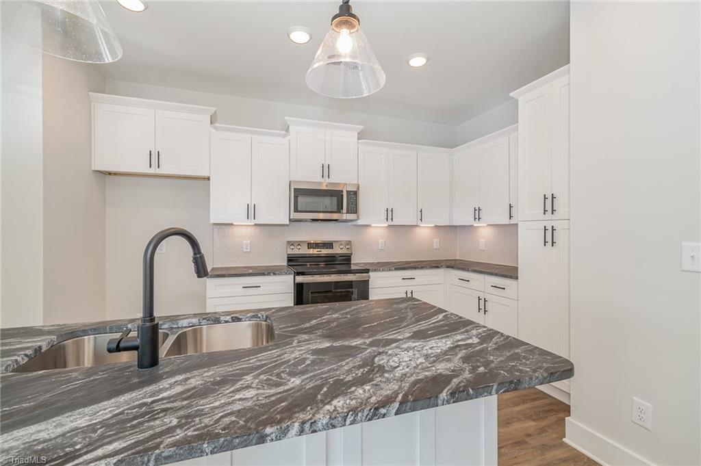 922 Cannon Crossing Circle