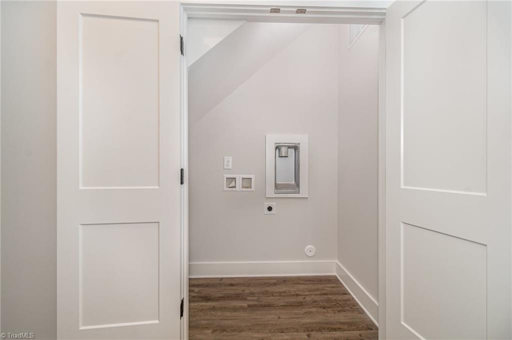 922 Cannon Crossing Circle