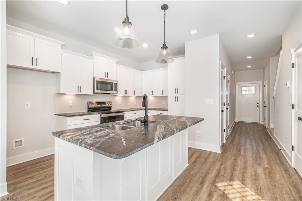 922 Cannon Crossing Circle