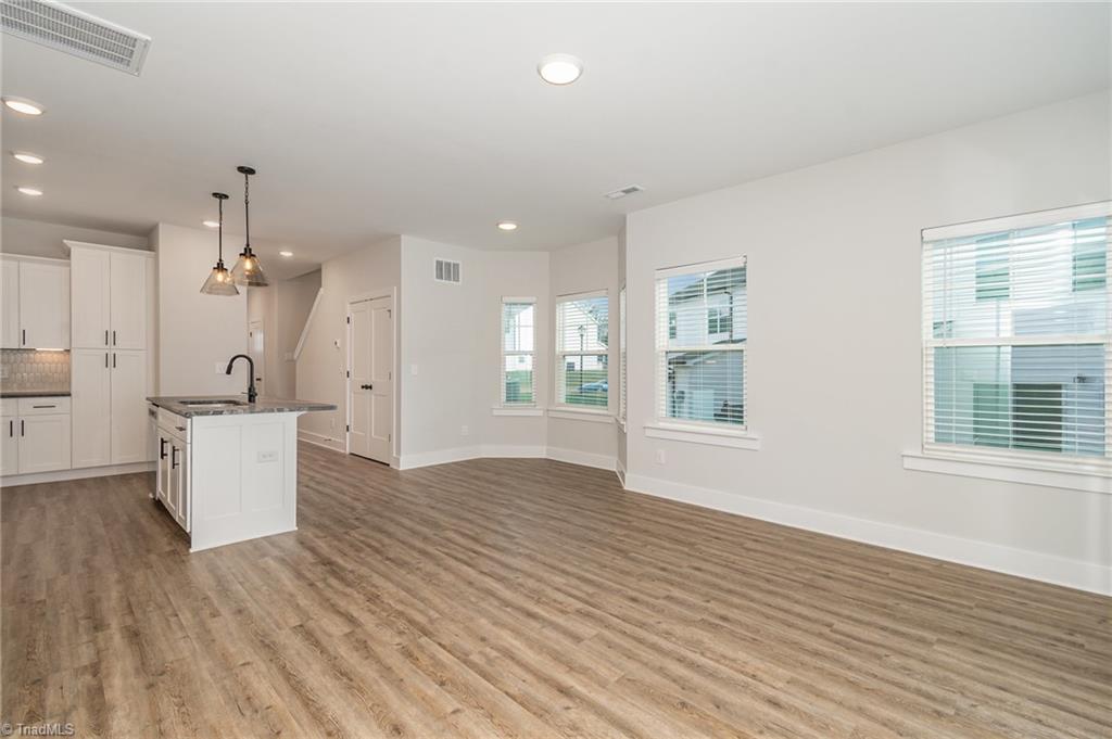 922 Cannon Crossing Circle