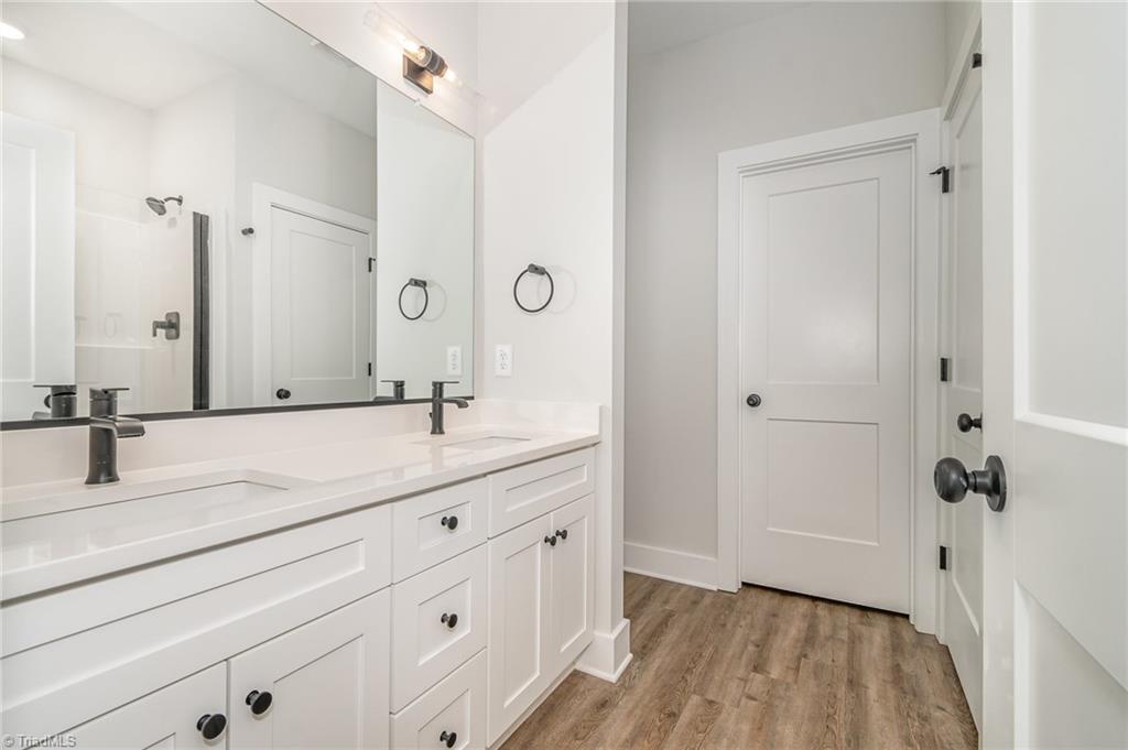 922 Cannon Crossing Circle