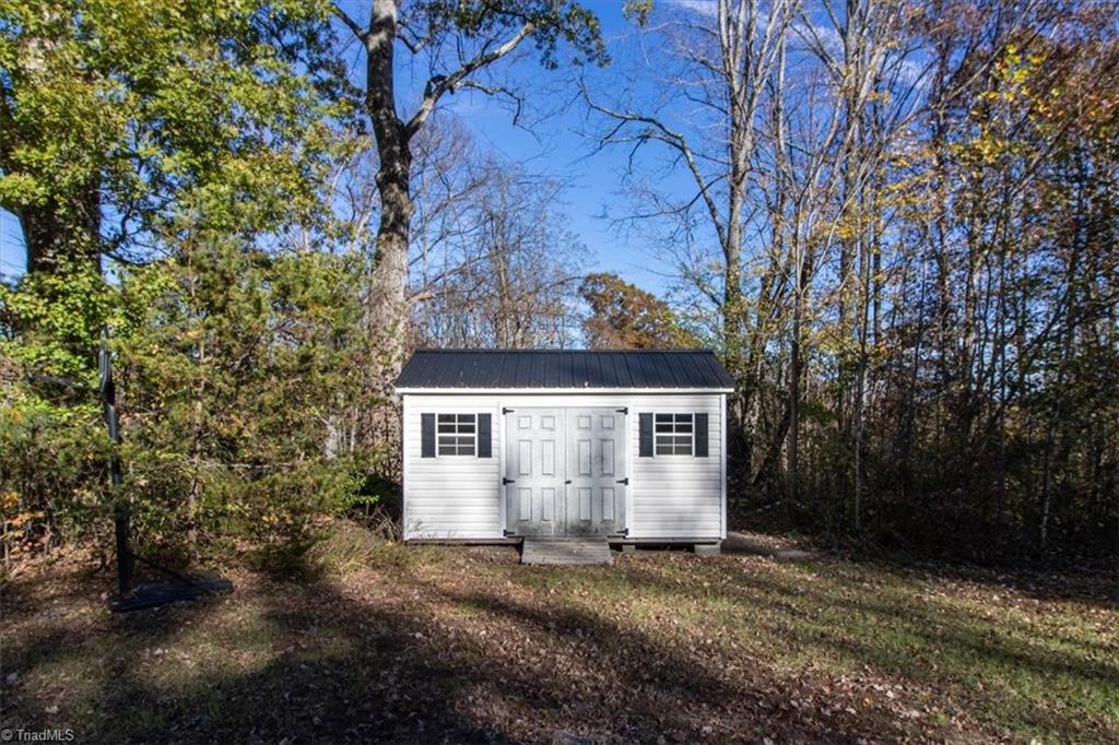 3221 Settle Bridge Road