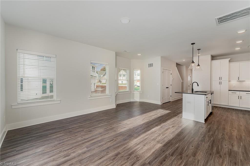 918 Cannon Crossing Circle