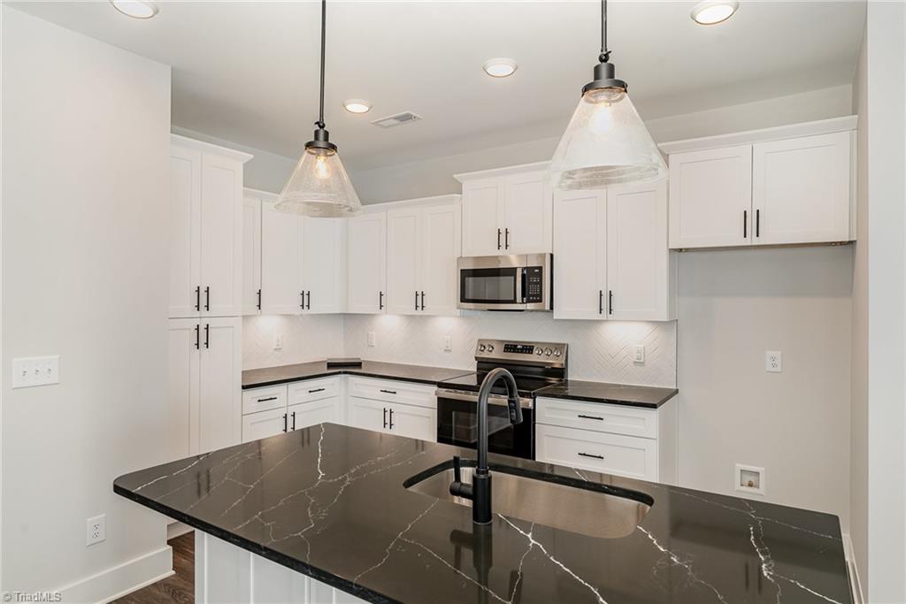 918 Cannon Crossing Circle