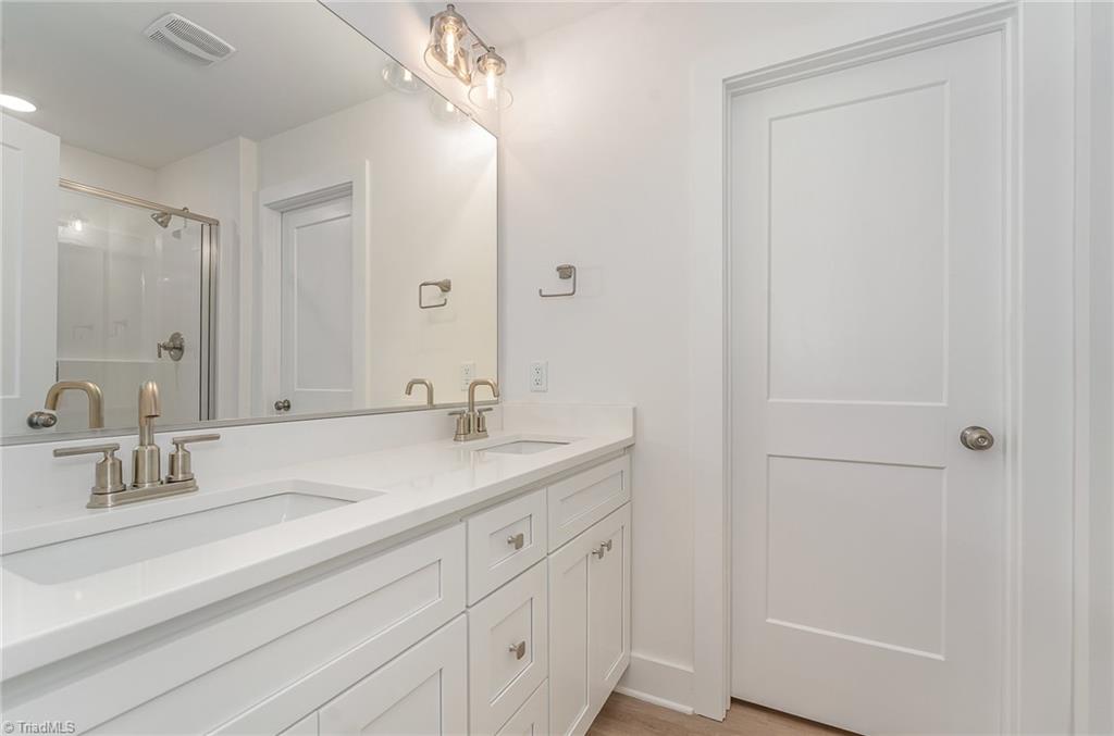 920 Cannon Crossing Circle