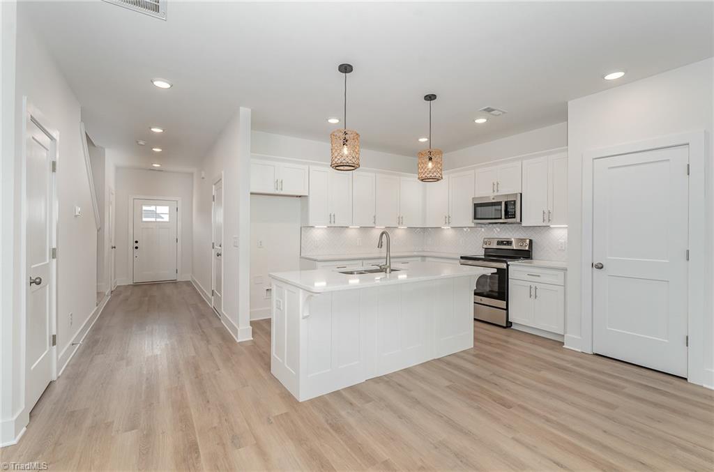 920 Cannon Crossing Circle