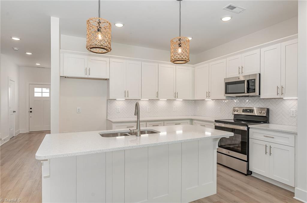 920 Cannon Crossing Circle