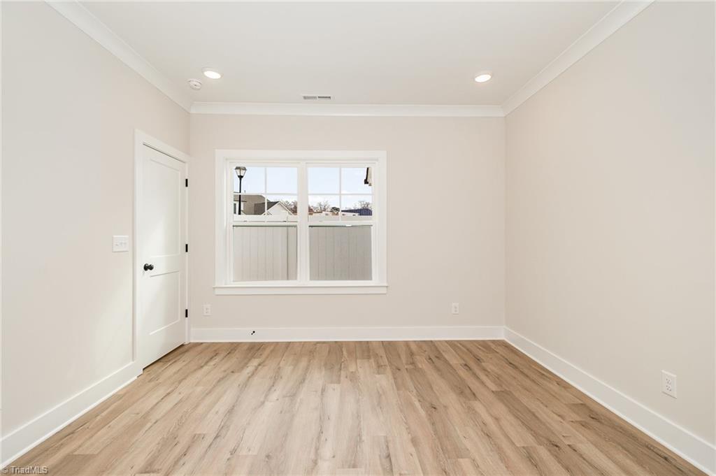 916 Cannon Crossing Circle