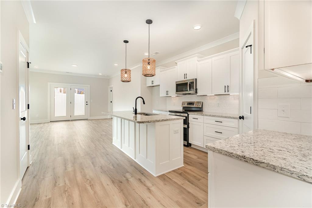 916 Cannon Crossing Circle