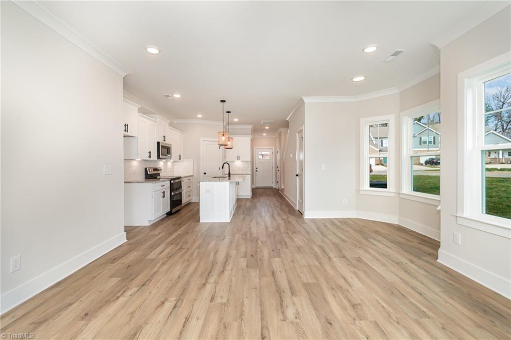 916 Cannon Crossing Circle