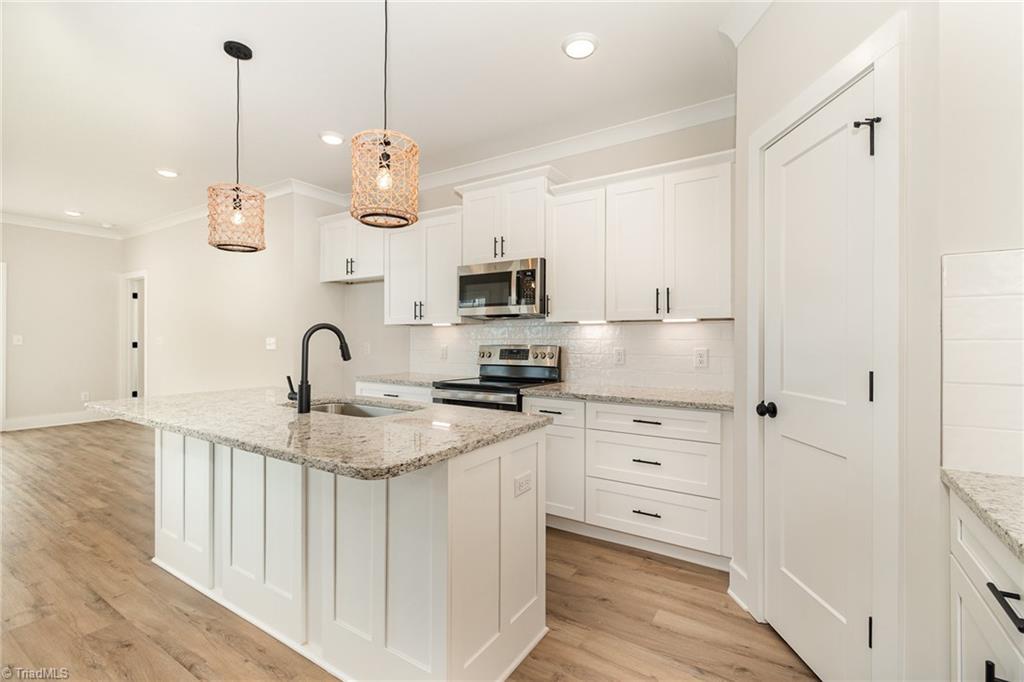 916 Cannon Crossing Circle