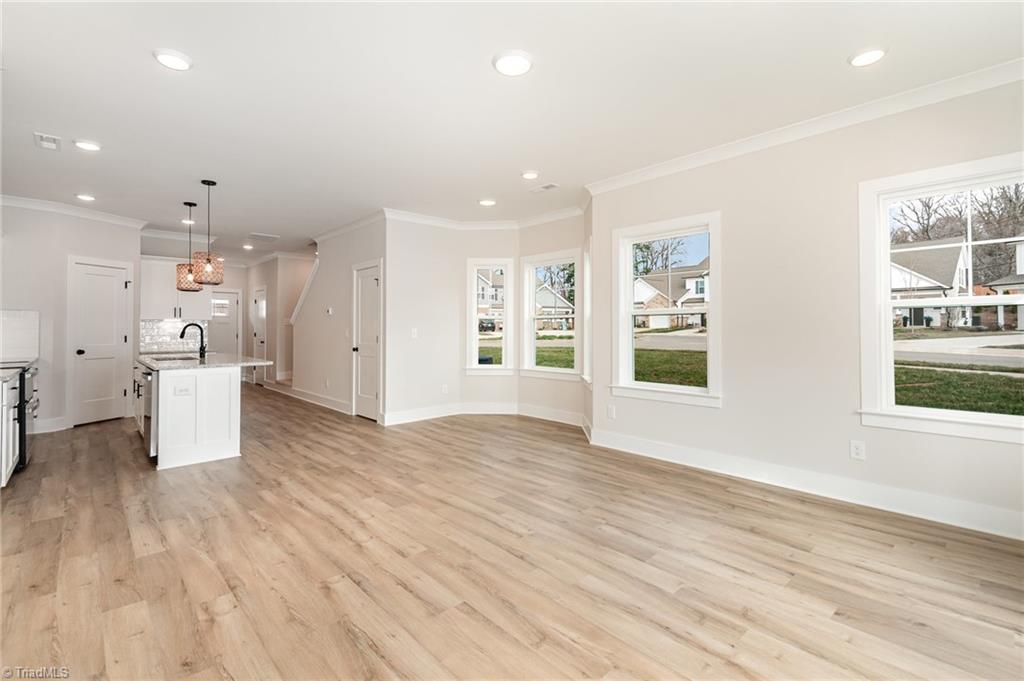 916 Cannon Crossing Circle