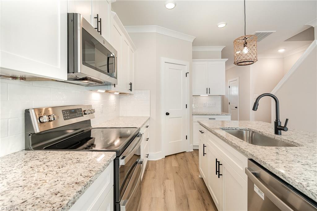 916 Cannon Crossing Circle