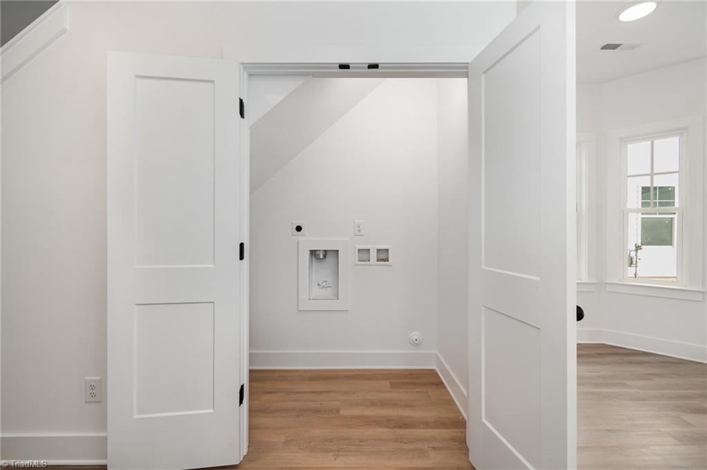 912 Cannon Crossing Circle