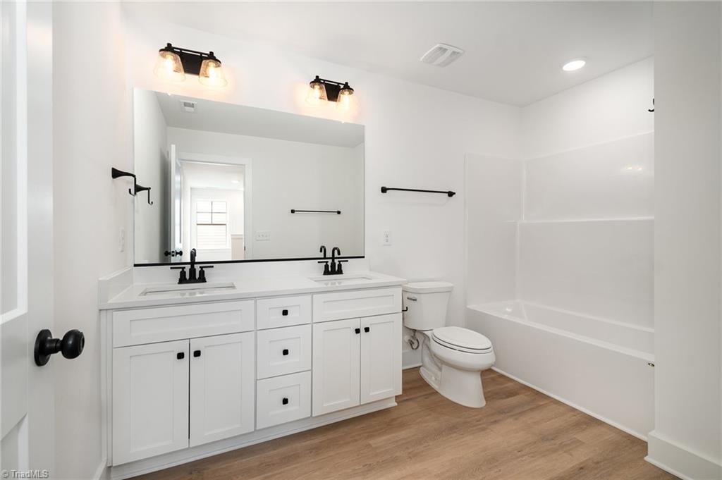 912 Cannon Crossing Circle