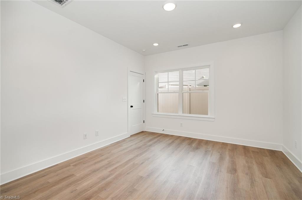 912 Cannon Crossing Circle