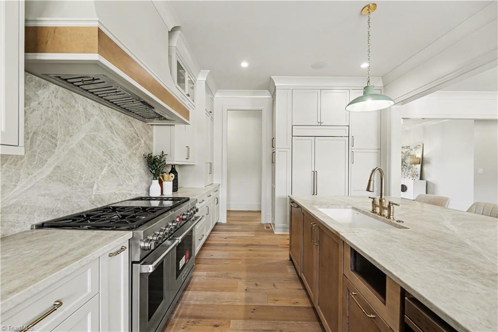 7126 Lion's Gate Drive