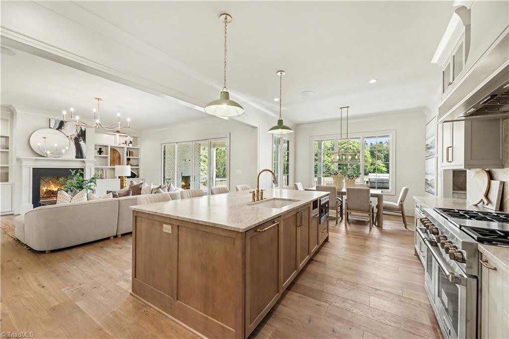 7126 Lion's Gate Drive