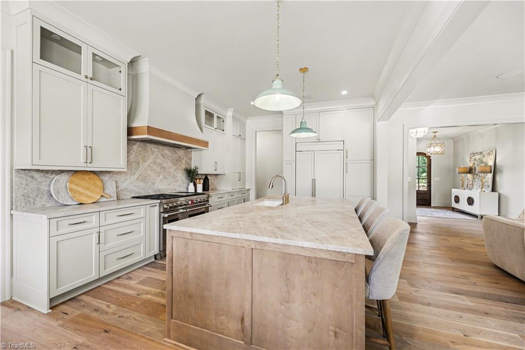 7126 Lion's Gate Drive