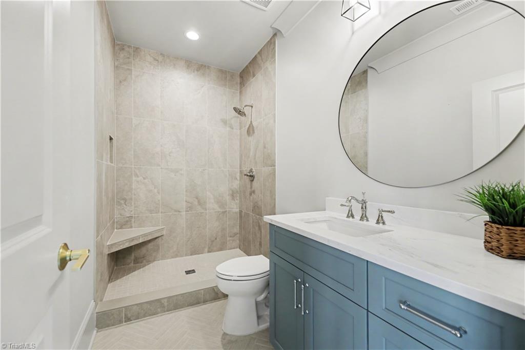 7126 Lion's Gate Drive