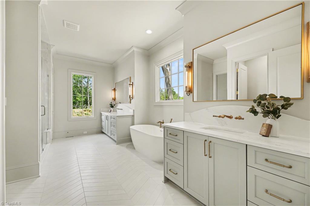 7126 Lion's Gate Drive