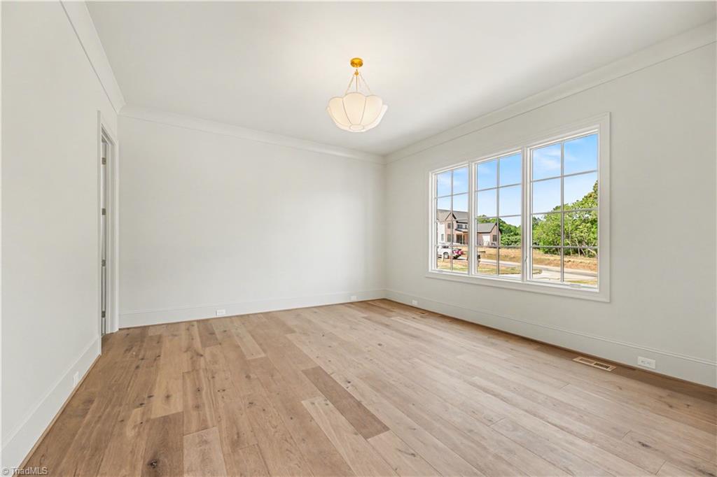 7126 Lion's Gate Drive