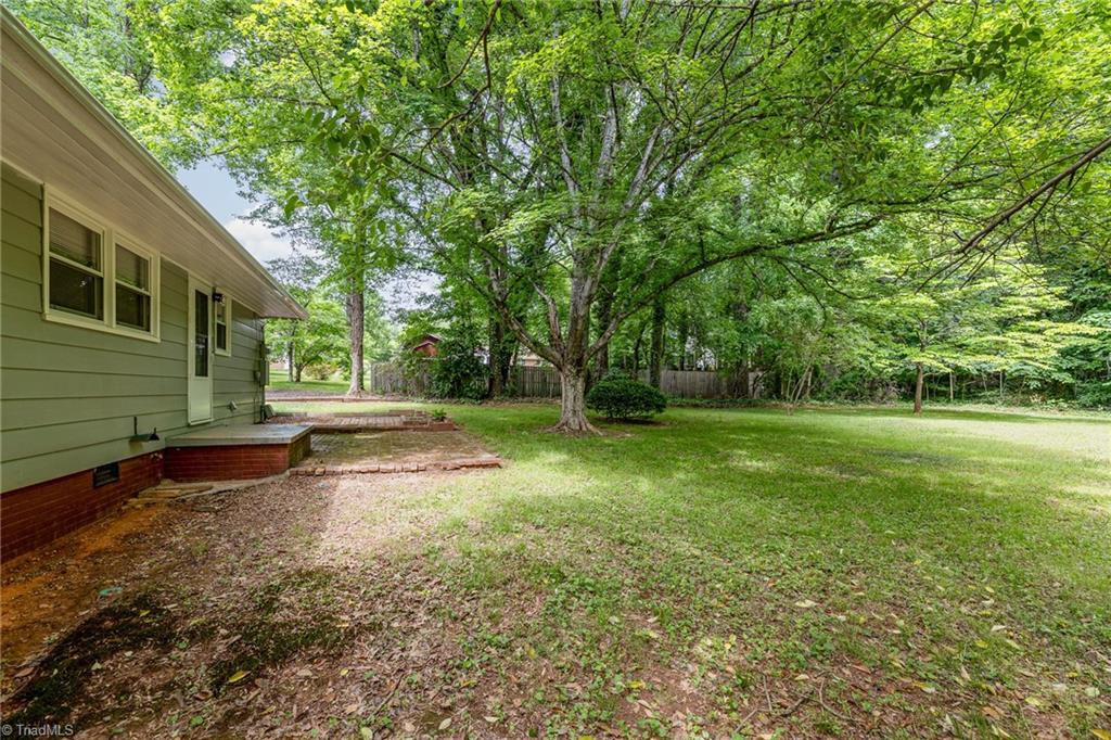 1122 Rustic Road