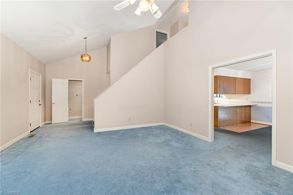101 Thomas Drake Court