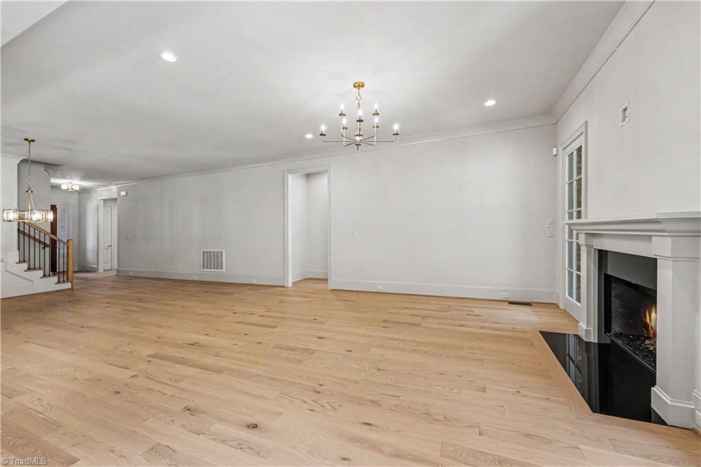 22 Creswell Manor Drive