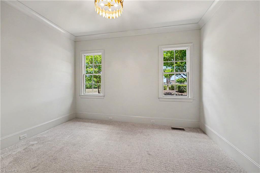 22 Creswell Manor Drive