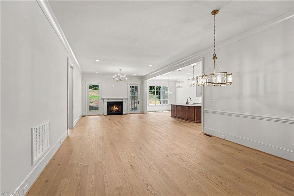 22 Creswell Manor Drive