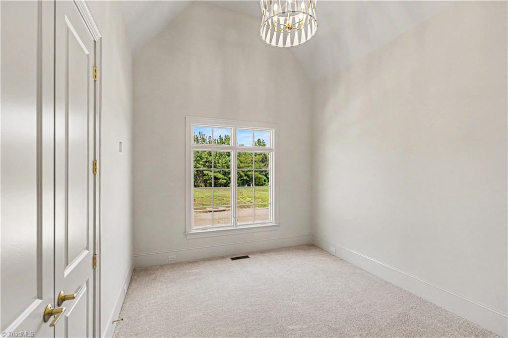 22 Creswell Manor Drive