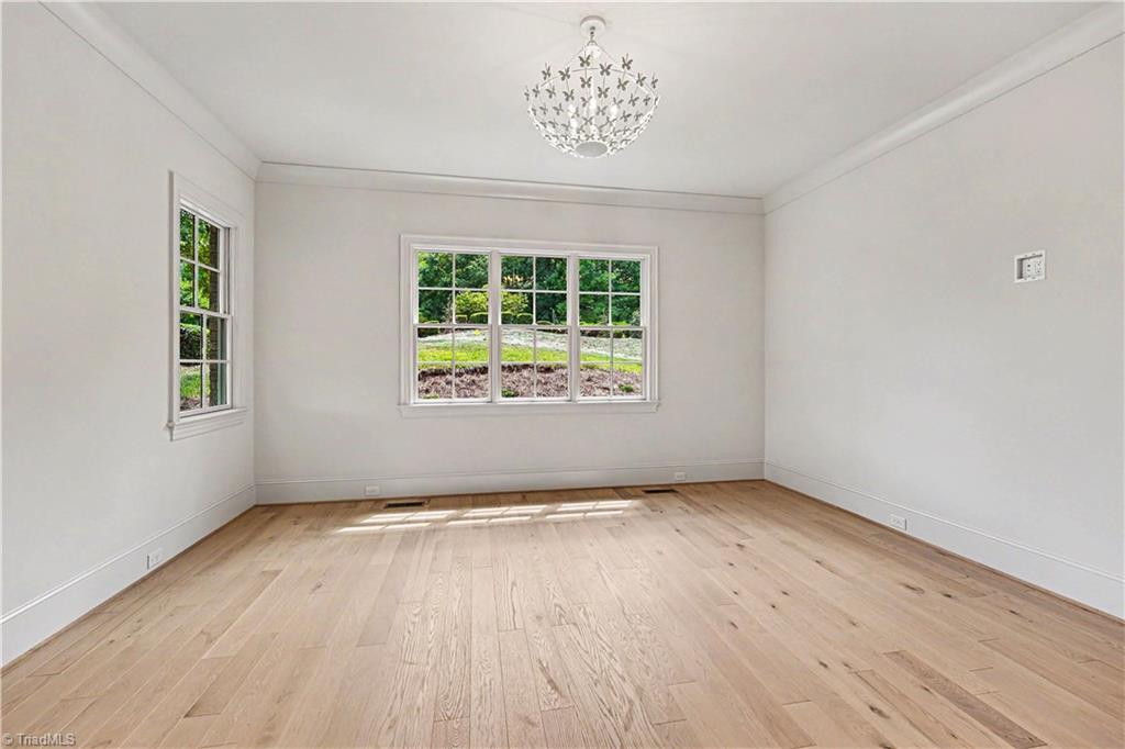 22 Creswell Manor Drive