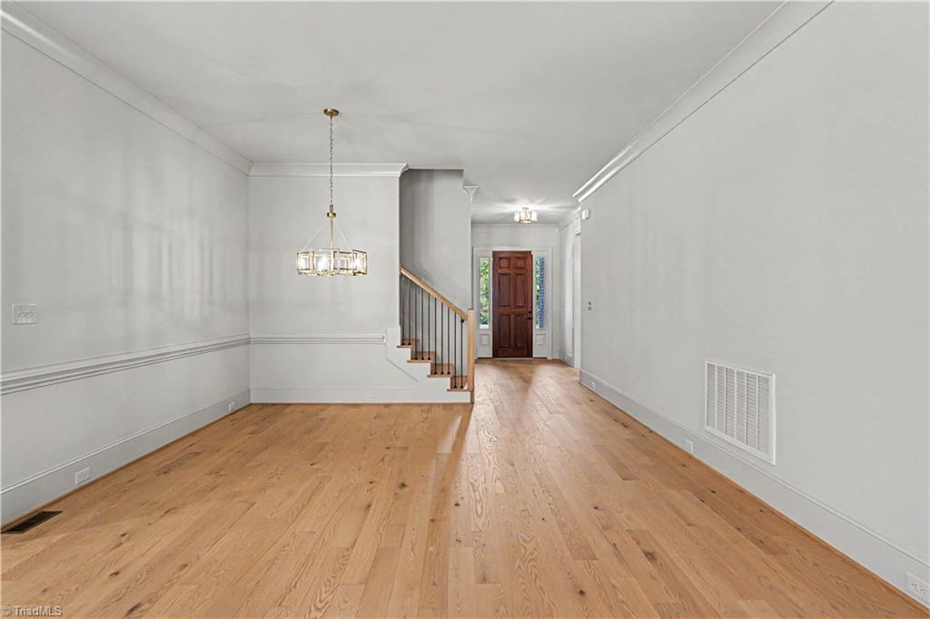 22 Creswell Manor Drive