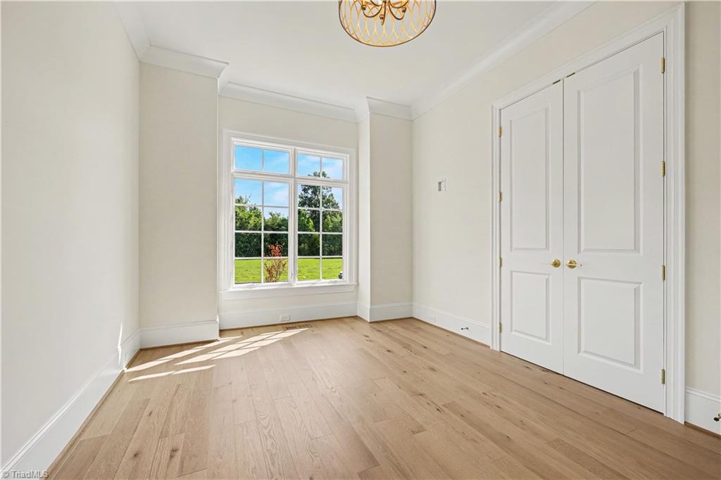 20 Creswell Manor Drive