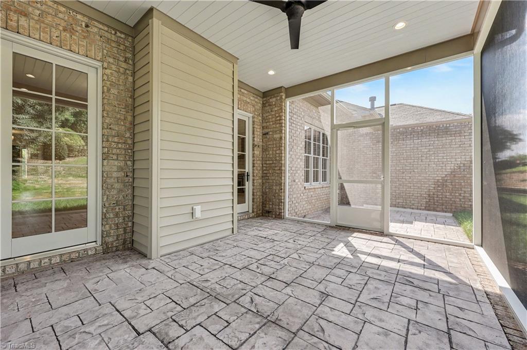 20 Creswell Manor Drive