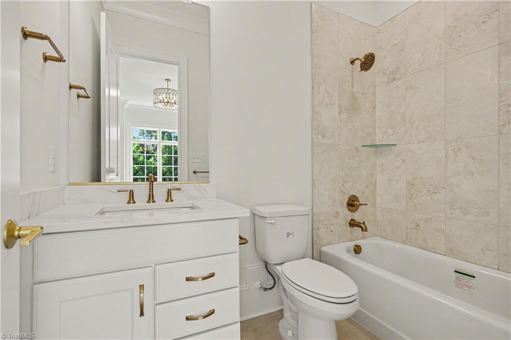 20 Creswell Manor Drive