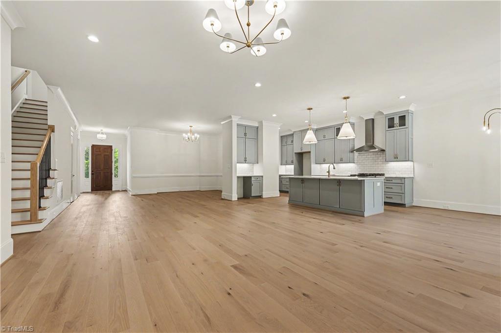 20 Creswell Manor Drive