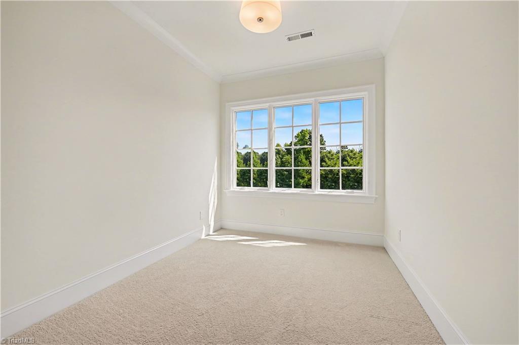 20 Creswell Manor Drive