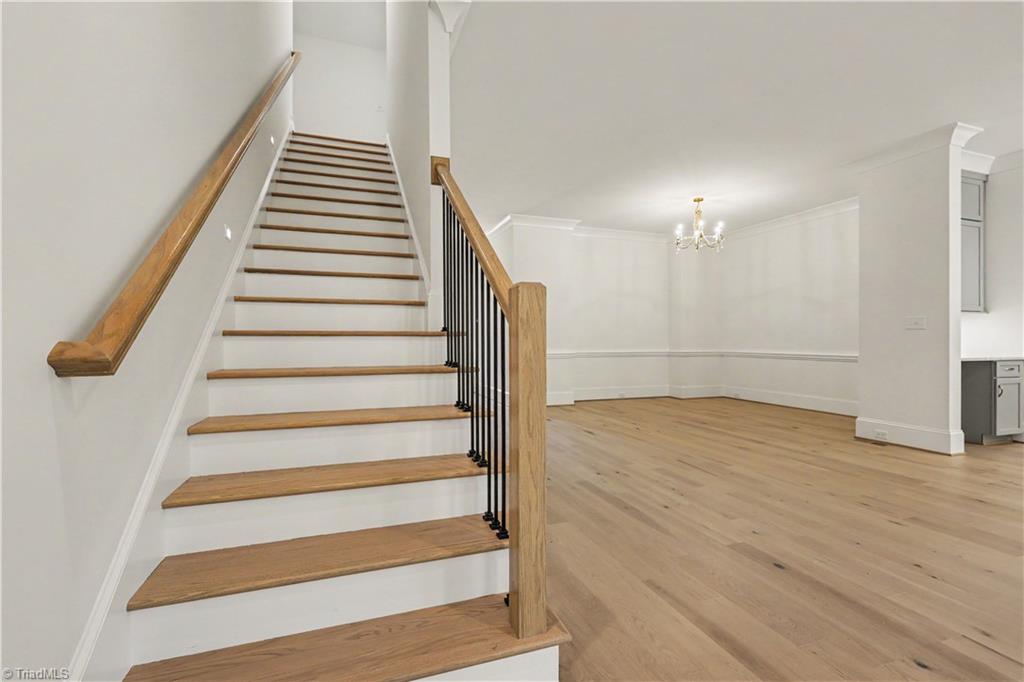 20 Creswell Manor Drive