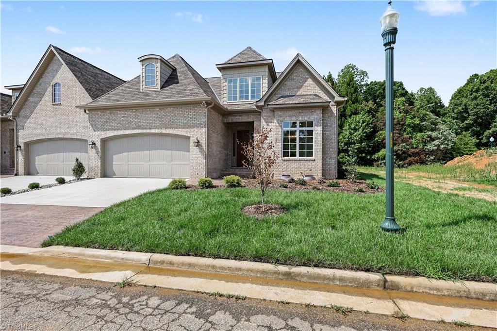 20 Creswell Manor Drive