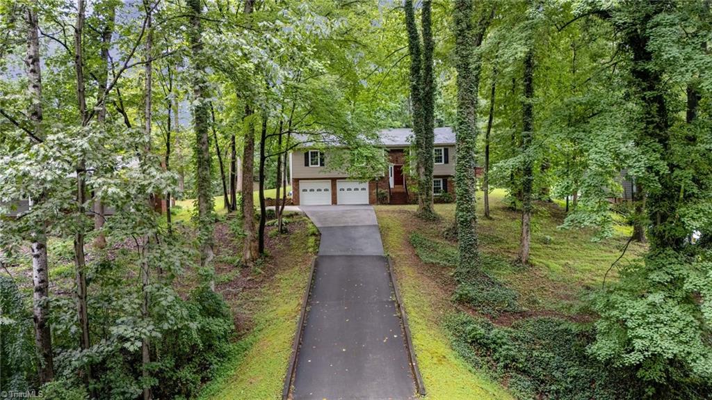 437 Valleymeade Drive