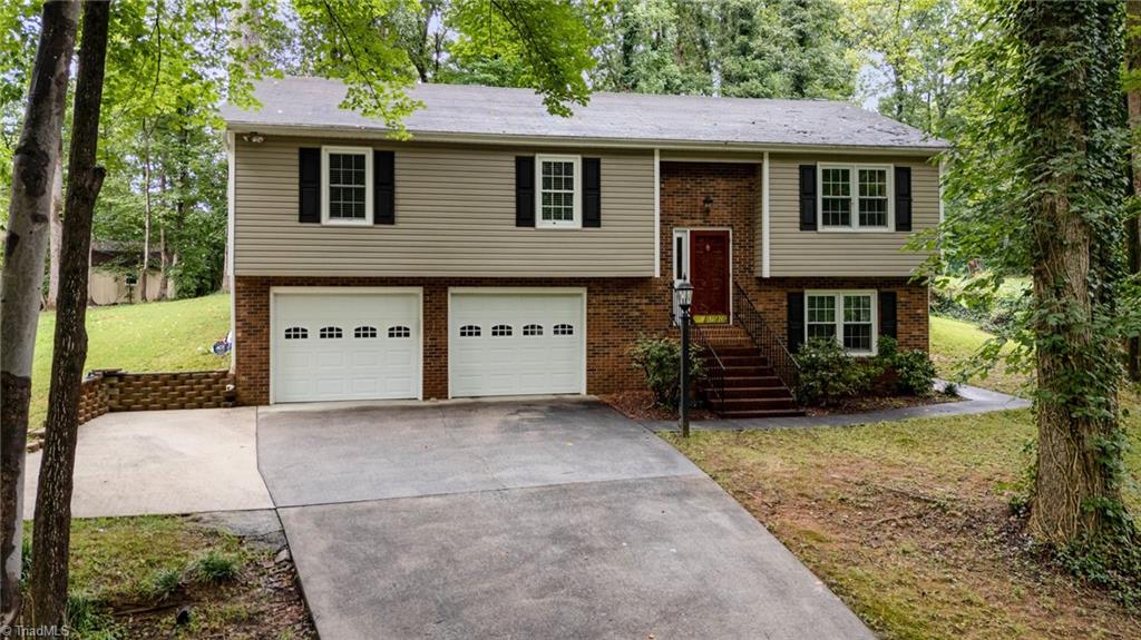 437 Valleymeade Drive