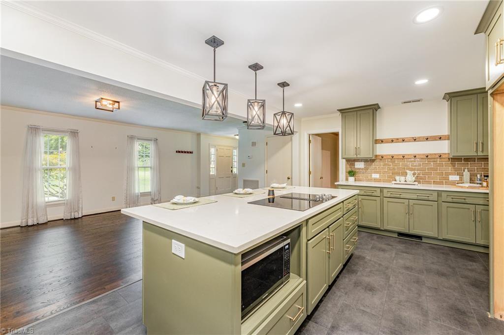 1020 Sweetbriar Road