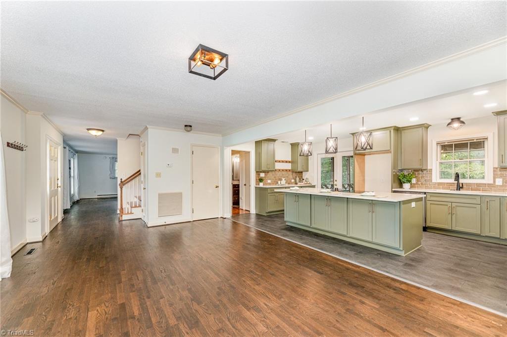 1020 Sweetbriar Road