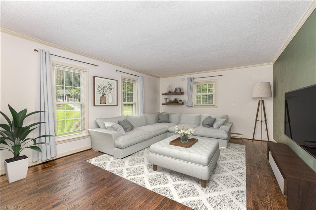 1020 Sweetbriar Road