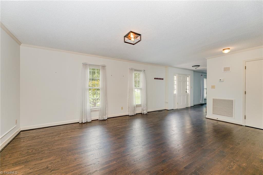 1020 Sweetbriar Road